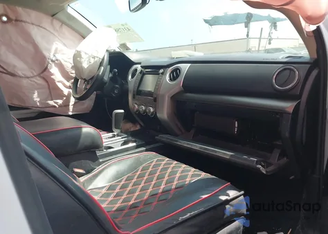 2018 Toyota Tundra Sr5 5.7L V8 из США, поврежденный, VIN 5TFRY5F13JX242870